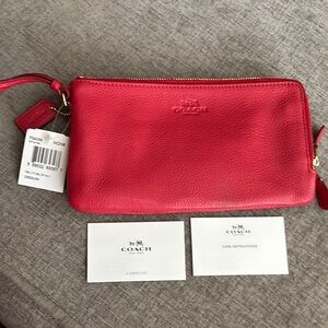 NWT Coach Pebbled Leather Double Zip Wallet
